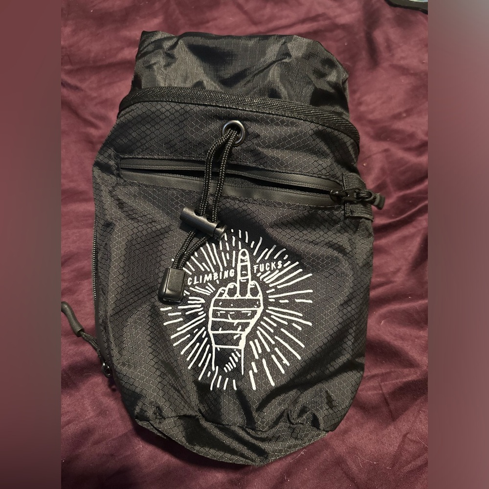 Climbing chalk bag